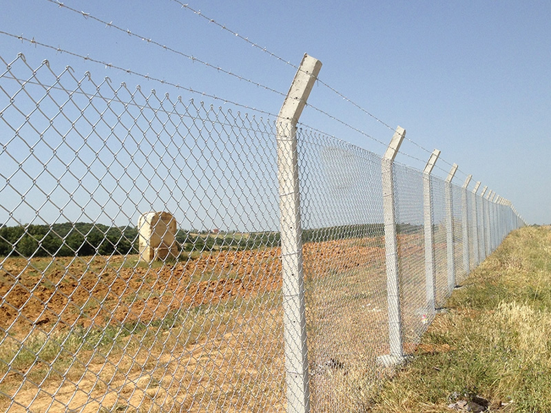 Beton Direkli Tel Çitler