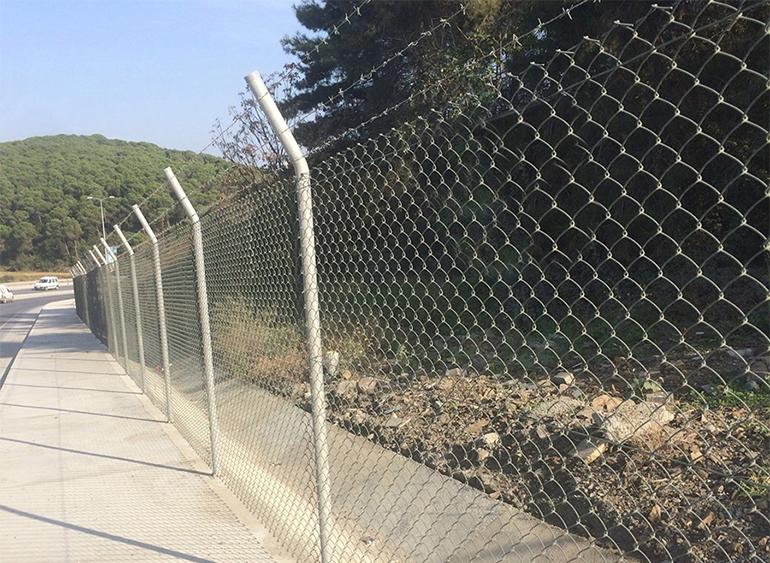 Eğri Boru Direkli Tel Çit